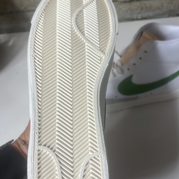 Nike Blazer mid 77 womens old school basketball high tops - Picture 6 of 13